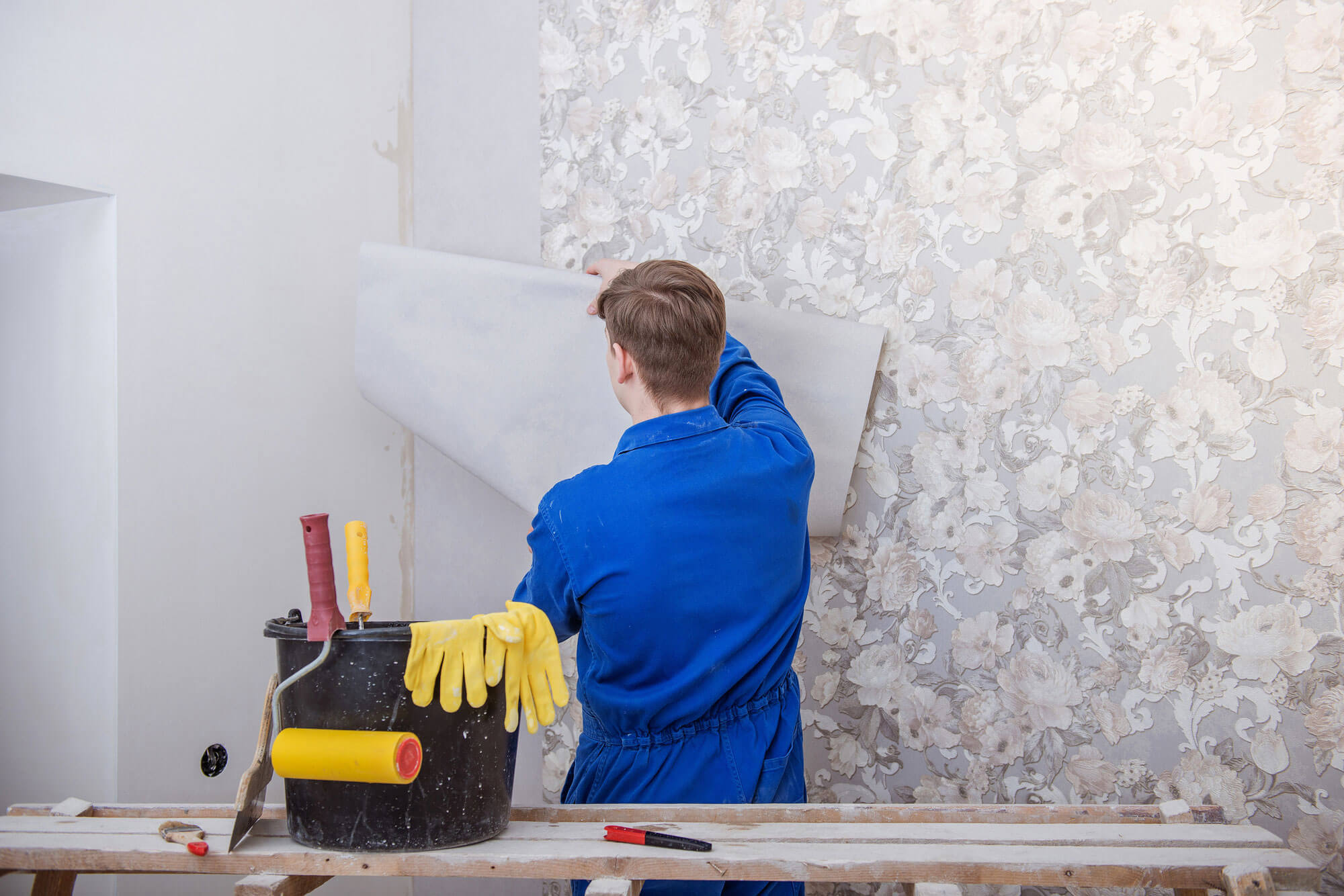 Wallpaper Installation Process